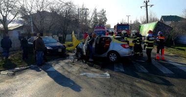 IMPACT DEVASTATOR. Accident între un TIR și două mașini, ȘASE VICTIME la spital - 2