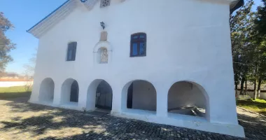 Povestea incredibilă a lăcașului construit sub pământ. Biserica îngropată din Istria, comoara ascunsă a Dobrogei - 7