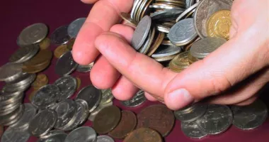 Stire din Actualitate : Impozit achitat cu cinci kilograme de monede. Gestul a devenit viral pe internet