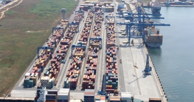 60 de ani de la primul transport maritim containerizat - 5