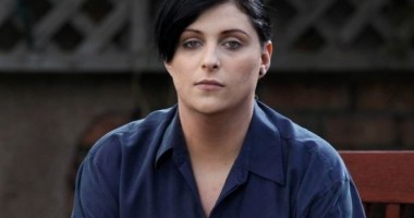 Stire din Diverse : Drama unei adolescente de 18 ani: "Am fost bărbat, am devenit femeie și vreau să fiu din nou bărbat"