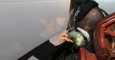 Stire din Actualitate : Noi posibile fragmente ale avionului dispărut, observate de sateliți în Oceanul Indian