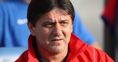 Stire din Economie : Marius Lăcătuș nu vrea să antreneze CSA Steaua în liga a IV-a: "Ar fi RUȘINOS pentru mine"