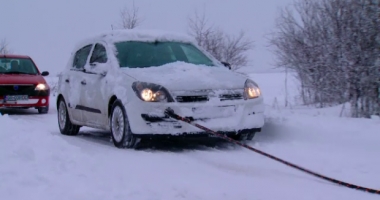 COD ROȘU DE VISCOL LA CONSTANȚA! Echipele Zip Escort și ISU au adus la spital o persoană bolnavă de leucemie, blocată în mașină, pe A2 - 2