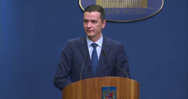 Stire din Politică-Administrație : Premierul Sorin Grindeanu nu va participa la citirea moțiunii de cenzură