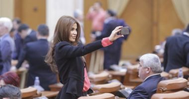 ANDREEA COSMA, CONDAMNATĂ LA PATRU ANI DE ÎNCHISOARE CU EXECUTARE