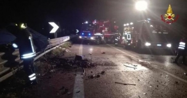 FOTO. ACCIDENT CUMPLIT PE AUTOSTRADĂ. Opt români au fost răniți grav și un italian a murit - 2