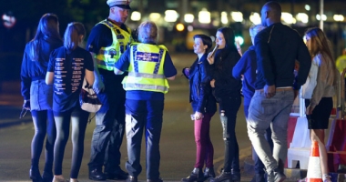 UPDATE. GALERIE FOTO - VIDEO / EXPLOZIE LA MANCHESTER, în timpul unui concert al artistei Ariana Grande. SUNT ZECI DE MORTI SI RANITI - 4