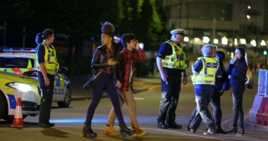 UPDATE. GALERIE FOTO - VIDEO / EXPLOZIE LA MANCHESTER, în timpul unui concert al artistei Ariana Grande. SUNT ZECI DE MORTI SI RANITI - 6