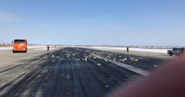 Stire din Actualitate : Ploaie cu diamante și lingouri de aur, în apropierea aeroportului