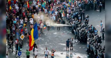 Stire din Eveniment : Dosarul privind intervenția jandarmilor în 10 august, desecretizat!