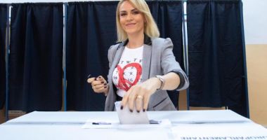 Stire din Politică-Administrație : "Nu-mi doresc să candidez la alegerile prezidențiale!"