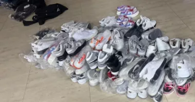 Stire din Eveniment : Controale la Mangalia. Mai multe produse suspecte au fost confiscate