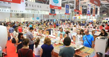 Stire din Cultură-Educație : Începe Salonul Internaţional de Carte - BOOKFEST 2023