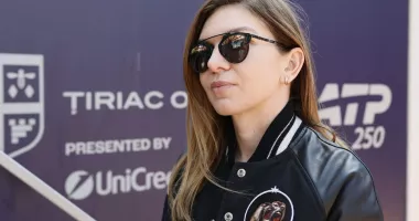 Stire din Actualitate : Simona Halep: Suntem cu toţii alături de Mircea Lucescu