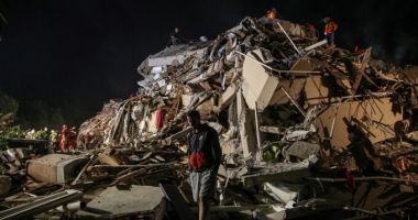 Bilanţul morţilor cutremurului din vestul Turciei a urcat la 25