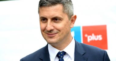 Stire din Politică-Administrație : Dan Barna, sarcastic după discursul lui Marcel Ciolacu: "Am avut un straniu sentiment că USR și-a pus om la guvernare"