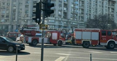 Stire din Eveniment : Autorităţile române, în alertă, după ce un apel telefonic a anunţat existenţa unei bombe într-o zonă populată