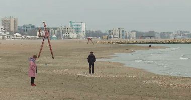 Stire din Social : Câștigătorii licitațiilor de închiriere a plajelor, invitați la Primărie