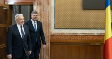 Stire din Politică-Administrație : Marcel Ciolacu l-a invitat pe Mugur Isărescu la Guvern