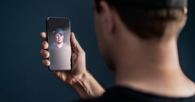 Stire din Social : DNSC avertizează! Un fenomen periculos poate influența alegătorii
