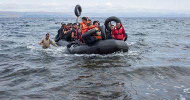 Stire din Actualitate : Londra anunţă măsuri fără precedent pentru descurajarea migraţiei ilegale