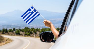 Stire din Actualitate : Reguli noi de circulaţie în Grecia. Ce amenzi riști dacă nu respecți indicatoarele