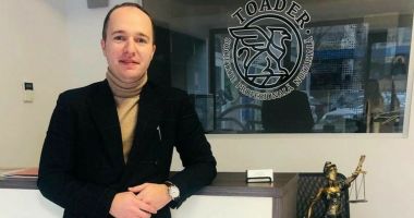 Stire din Eveniment : Fiul lui Tudorel Toader, acuzat de hărțuire sexuală de două studente