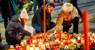 Stire din Actualitate : Au fost identificate primele patru victime ale incendiului din Crans-Montana: două fete și doi băieți