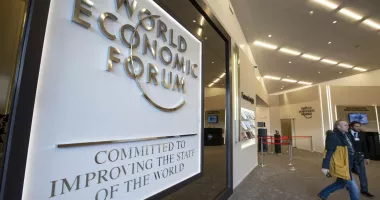 Stire din Actualitate : Cine reprezintă România la Davos în absența lui Nicușor Dan