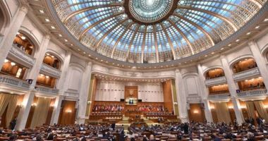 Stire din Actualitate : Scandal în coaliție pe reducerea numărului de parlamentari. Ce economie s-ar face la bugetul de stat