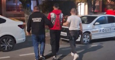 Stire din Eveniment : Bătaie în comuna Ostrov. Trei suspecți au fost reținuți de polițiști
