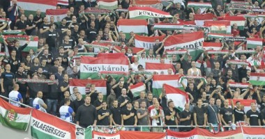 Stire din Sport Internațional : Banner controversat, la meciul cu România. Cum sună mesajul