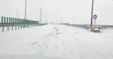 Stire din Actualitate : Drumul spre litoral, sub controlul utilajelor de deszăpezire. Cum se circulă pe A2