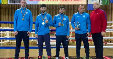 Stire din Sport : Medalii la Turneul Internațional din Republica Moldova pentru boxerii de la CSM Constanța