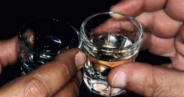 Stire din Actualitate : TURCIA. Legea controversată care limitează consumul de alcool a fost promulgată
