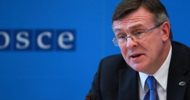 Stire din Politică-Administrație : Șeful diplomației ucrainene, în vizită la București