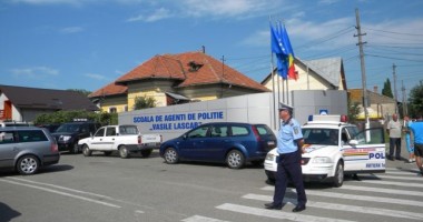 Stire din Eveniment : Și pentru a se intra la Școala de Poliție se dă șpagă