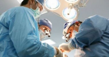 Stire din Sănătate : Care este starea de sănătate a bolnavului care a primit transplantul de plămâni