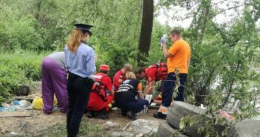UPDATE. COPILA DE PATRU ANI, CĂZUTĂ ÎN APĂ, A MURIT!