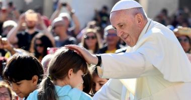 Stire din Social : UPDATE. Papa Francisc, vizită istorică în România. Suveranul s-a îmbarcat în avionul care îl va aduce în țara noastră