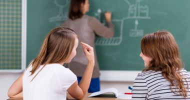 Stire din Cultură-Educație : Zile libere pentru părinții de școlari! Iată în ce condiții