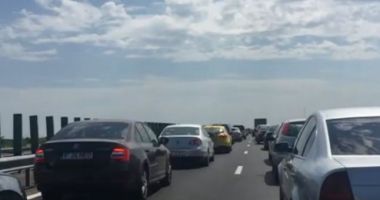 Stire din Eveniment : Rute alternative pentru a evita aglomerația de pe Autostrada Soarelui