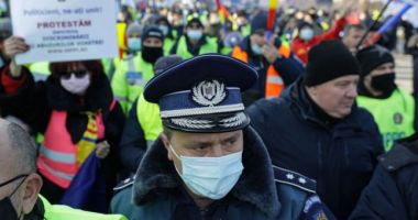 Stire din Eveniment : Proteste de amploare! Militarii și polițiștii ies în stradă: Se cere actualizarea pensiilor şi salariilor