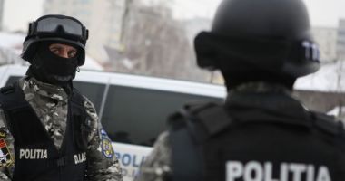 Stire din Actualitate : Percheziţii de amploare! Mai multe persoane, cercetate pentru ÎNȘELĂCIUNE ȘI SPĂLAREA BANILOR