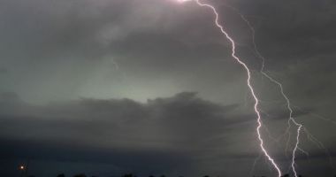 Stire din Social : ATENȚIONARE meteo actualizată: COD GALBEN de ploi și vijelii în mai multe județe