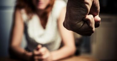 Stire din Eveniment : Ordin de protecție emis, după ce un bărbat și-a agresat mama