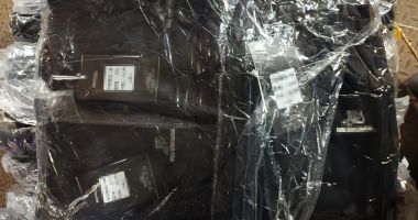Stire din Eveniment : Sute de articole vestimentare contrafăcute, depistate la frontieră de polițiștii tulceni