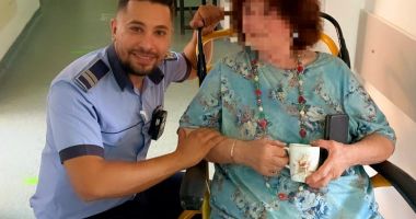Stire din Eveniment : MISIUNE DE SALVARE. Bătrână de 85 de ani, găsită de polițiști inconștientă în pădure