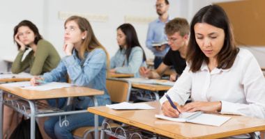 Stire din Cultură-Educație : Titularizare 2025. Aproape 40.000 de candidați sunt așteptați să susțină proba scrisă